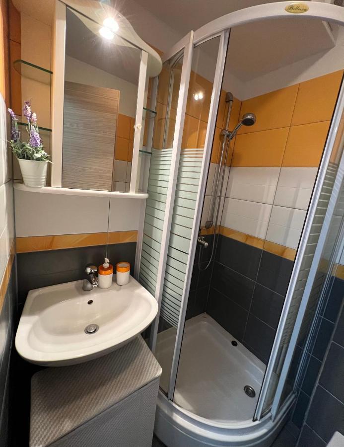 Apartman Center オミシュ エクステリア 写真