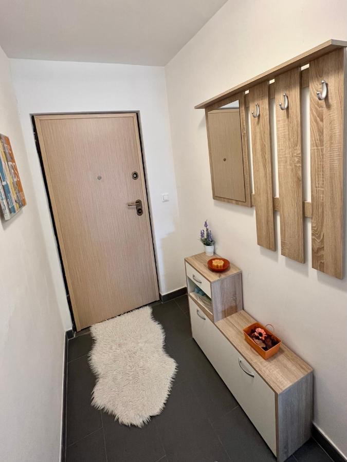 Apartman Center オミシュ エクステリア 写真